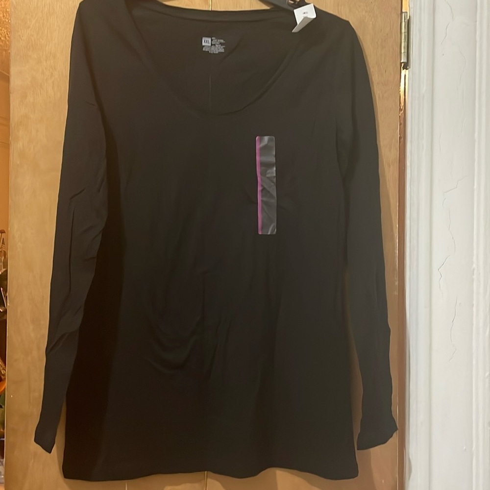 NWT, Women’s Long Sleeve vneck black pullover; 100% cotton.
